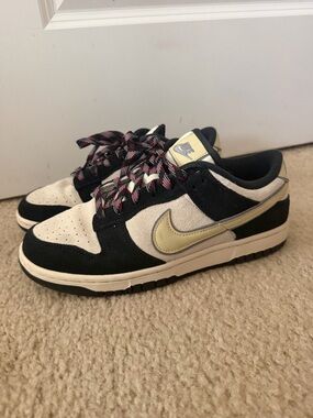 Nike Unisex Dunk Low Suede Sneakers in Black/Cream